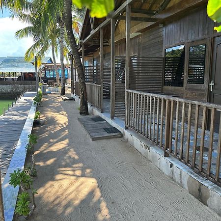 Mooi Park Hotell Sorong Eksteriør bilde