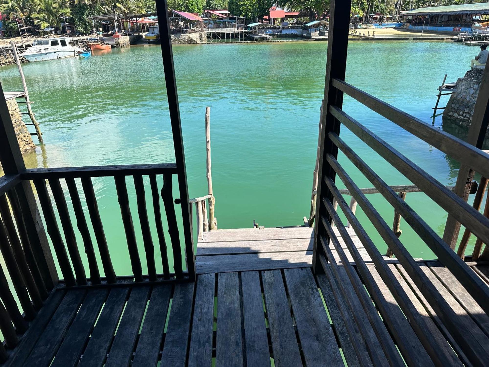 Mooi Park Hotell Sorong Eksteriør bilde