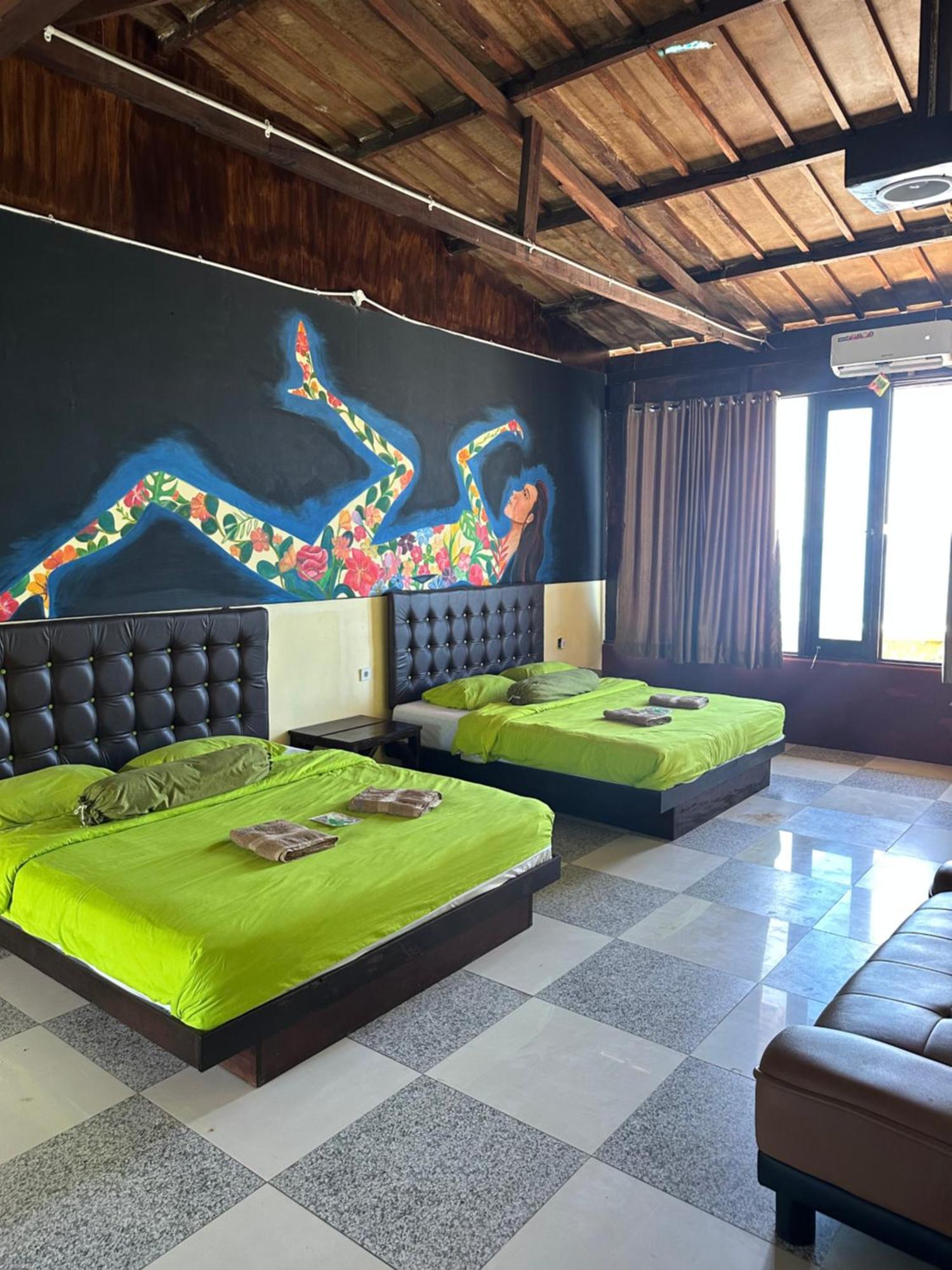 Mooi Park Hotell Sorong Eksteriør bilde